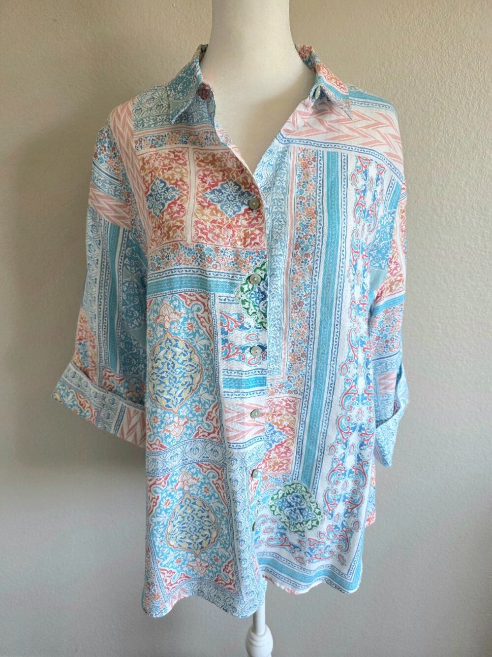 Chico's No Iron 100% linen Button Up Shirt Pastel Abstract Print Size 2 Large